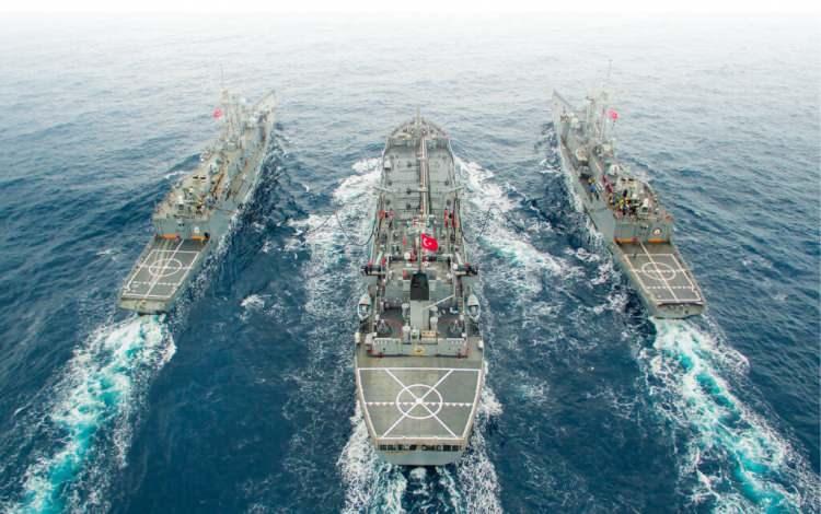 <p>Türkiye'nin <strong><em>12</em></strong> denizaltı mevcut. Yunanistan'da bu sayı ise <strong><em>11</em></strong>.</p>