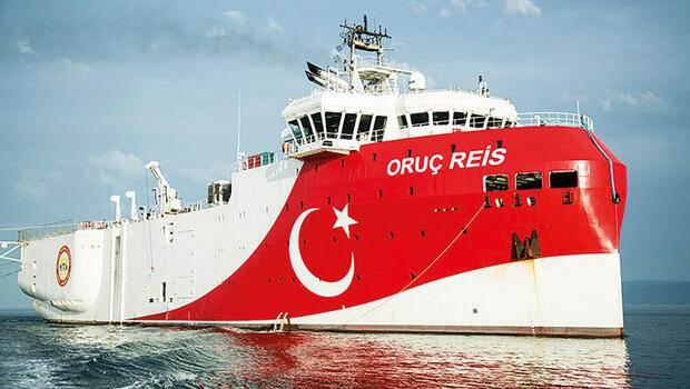 <p>Uzmanlar destek için Türk korvetleri, firkateynleri ve deniz helikopterlerinin bölgeye gideceği görüşünde. Böylece Ankara, dünyanın en karışık deniz alanlarından birinde bayrak gösterecek.</p>
