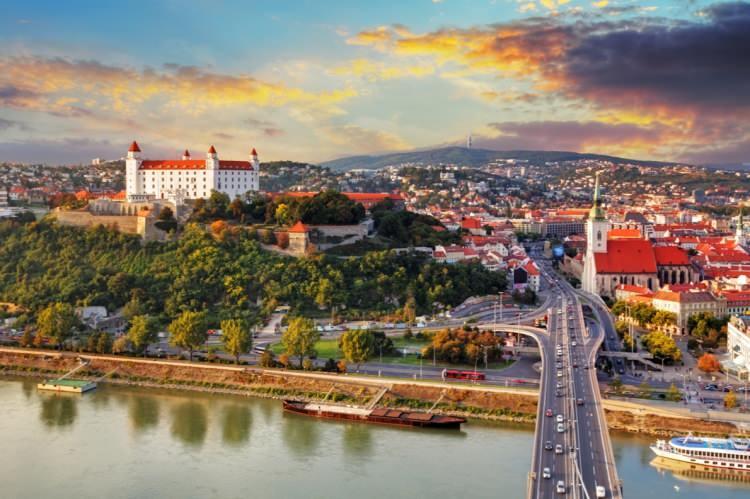 <p>Slovakya</p>
