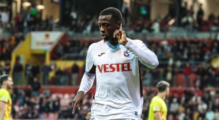 <p>Yaşadığı sakatlıkların da etkisiyle performansı geriye giden Pepe, geçtiğimiz sezon Trabzonspor ile tüm kulvarlarda çıktığı 23 karşılaşmada 6 gol 3 asistlik performansa imza atmıştı.</p>