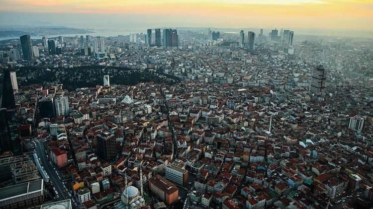 <p>Türkiye'nin nakliye verileri analiz edildi. Buna göre İstanbul, Ankara ve İzmir sürekli göç verirken yeni rotalar da belli oldu. </p>
