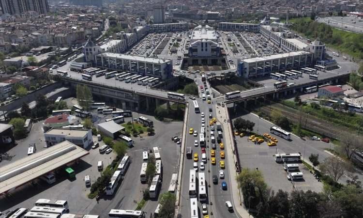 <p>Haber Global'den Sibel Gülersöyler'in haberine göre, Türkiye’nin Muğla’dan sonra en çok göç alan ikinci şehri Balıkesir’e en yoğun göç ise İstanbul’dan gerçekleşiyor. Balıkesir’e göçün dağılımına bakıldığında ise şehir merkezinden çok denize kıyısı olan yazlık ilçelerin tercih edildiği görülüyor. Balıkesir’e göç edenler en çok Edremit ve Ayvalık’ı tercih ediyor. Türkiye’nin en çok göç alan üçüncü şehri Karadeniz bölgesinden. Samsun’un deniz kıyısında yer alan ilçeleri Atakum ve İlkadım metropollerden göçün yoğunlaştığı ilçeler olarak öne çıkıyor.</p>
<p> </p>