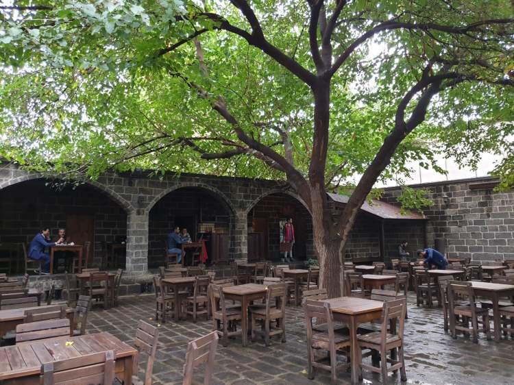 <p><strong>Sülüklü Han</strong></p>