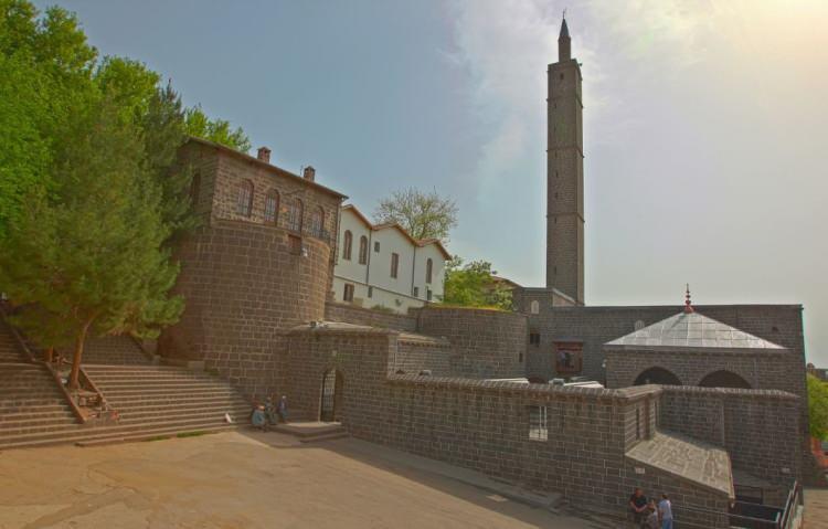 <p><strong>Hazreti Süleyman Camii</strong></p>