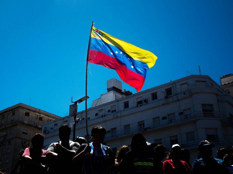 <p><strong><span style="color:#B22222">48) VENEZUELA | </span> 592 KİŞİ</strong></p>