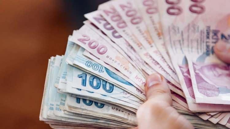 <p>Hem devlet bankaları hem de özel bankaların dahil olduğu promosyon yarışında güncel ücretler açıklandı. İşte 2024 yılı Temmuz ayında bankaların açıkladığı emekli maaşına göre promosyon ödemeleri:</p>
