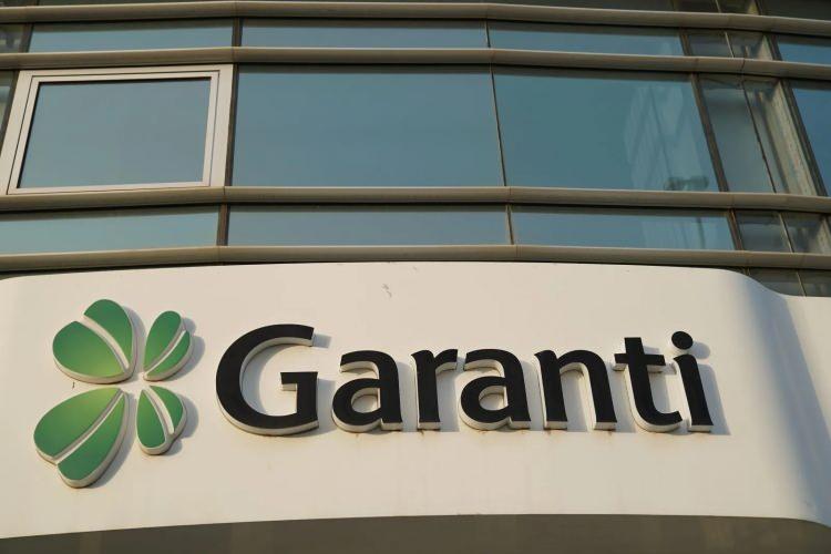 <p>Garanti BBVA Bankası tarafından açıklanan 20224 yılı emekli maaşı promosyon ödemeleri ise şu şekilde:</p>

<p>-<strong> 0 TL - 10.000 TL arası (10.000 TL harici): 6.250 TL  </strong></p>

<p> </p>

<p><strong>-10.000 TL - 15.000 TL arası (15.000 TL harici): 10.000 TL </strong></p>

<p> </p>

<p><strong>-15.000 TL - 20.000 TL arası (20.000 TL harici): 12.500 TL </strong></p>

<p> </p>

<p><strong>-20.000 TL ve üzeri: 15.000 TL</strong></p>
