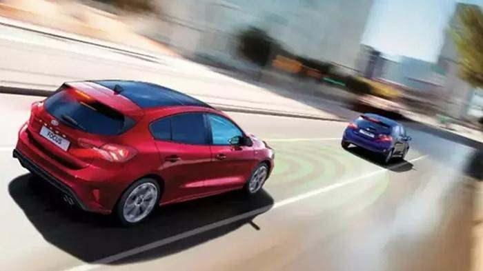 <p>Uygun fiyattan araba satışa çıkartan otomotiv firmaları ise hemen herkesin ilgisini çekebiliyor. Ayrıca bu noktada; Fiat, Ford, Dacia, Chery ve Renault gibi otomotiv firmalarının sunduğu otomobil modelleri pek çok insanın gündeminde yer alıyor.</p>