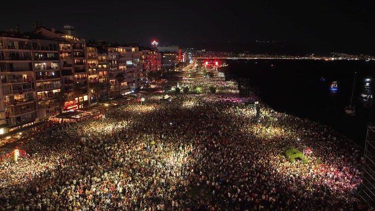 <p>İzmir Büyükşehir Belediyesi, İzmir'in düşman işgalinden kurtuluşunun 100. yıl dönümünde Gündoğdu Meydanı'nda Tarkan konseri düzenlemişti.</p>

<p> </p>
