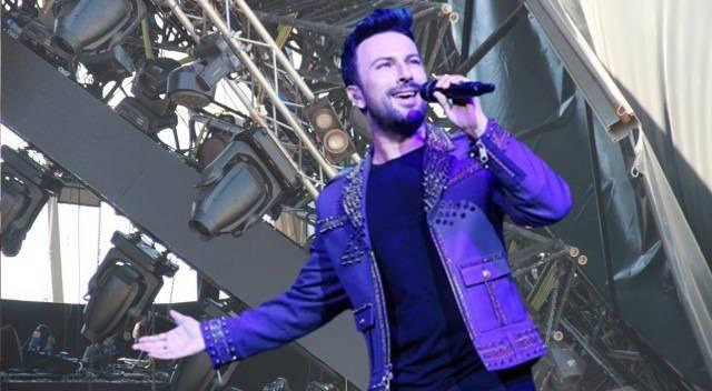 <p>İçişleri Bakanlığı'nın başlattığı soruşturma kapsamında İzmir'e giden mülkiye müfettişlerinin ilgili daire başkanlığından konserle ilgili tüm bilgi ve belgeleri istedikleri öğrenildi.</p>
<p> </p>