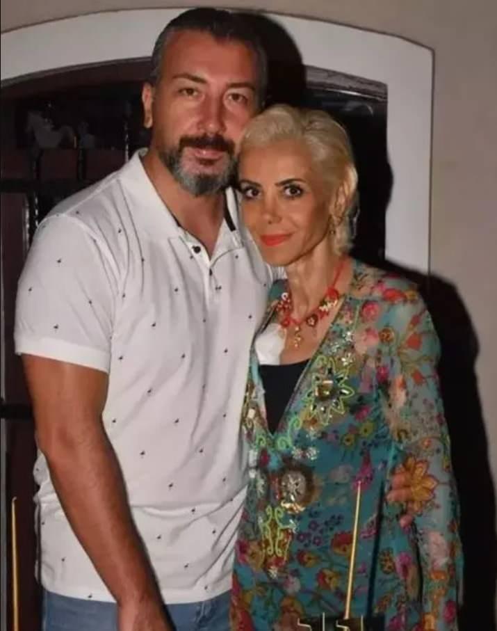 <p><span style="color:#A52A2A"><strong>11. EVLİLİK YIL DÖNÜMLERİNİ KUTLADI</strong></span></p>
<p><strong>Tedavi süreci devam eden Tanyeli geçtiğimiz günlerde eşi İlker Sünnili ile evliliklerinin 11.yılını kutlamıştı.</strong></p>