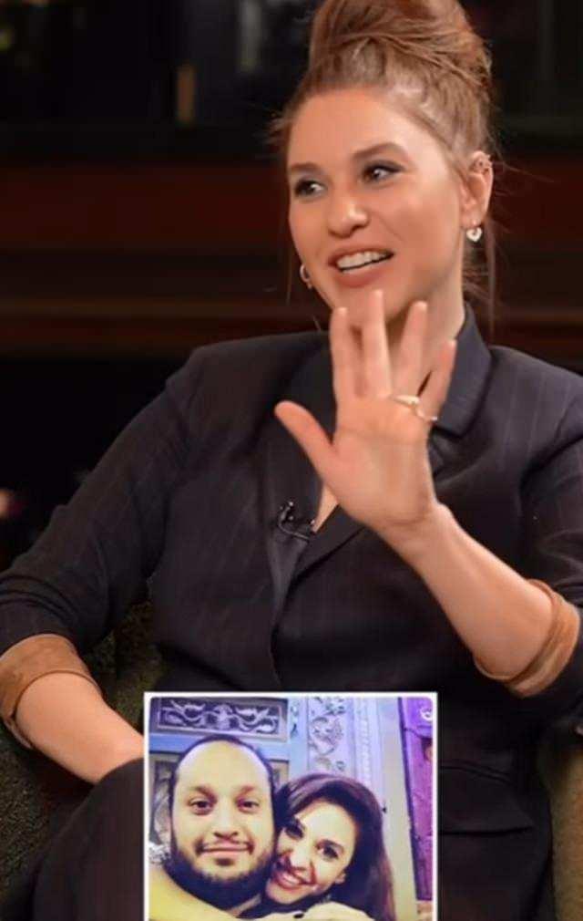<p><strong>Senem Aydın ise ünlü ismin bu haline üzülüp 'yakın dönemde bir şey mi yaşadın?' diye sordu. Evrim Alasya ise 'yok hayır. Konu aile olunca böyle oldum' diyerek yanıt verdi.</strong></p>
<p></p>