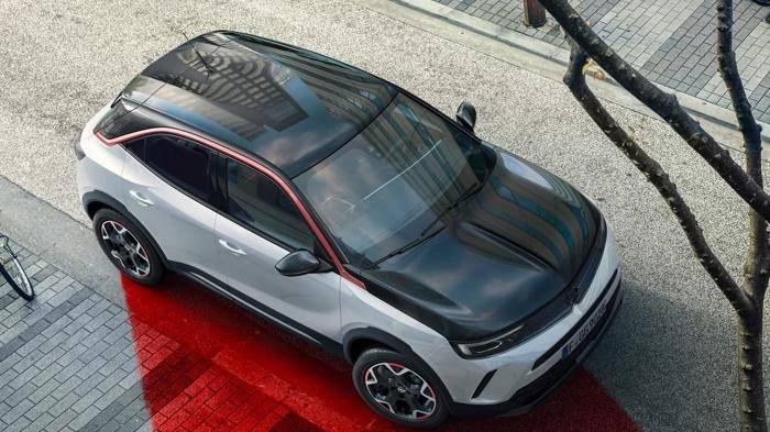 <p>Öte yandan Opel Mokka SUV modelin bazı Fiat Egea Sedan versiyonlarından ucuz olması, her iki arabanın da güncel fiyat listesini merak ettirebiliyor. Nitekim hem Fiat Egea Sedan Luonge hem de Opel Mokka SUV aracın 25 Temmuz 2024 tarihli fiyat listesi aşağıda yer alıyor.</p>
<p> </p>