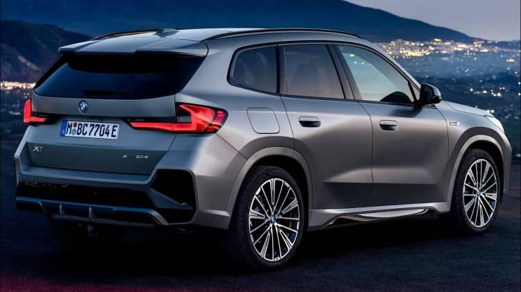<p><strong>BMW</strong></p>