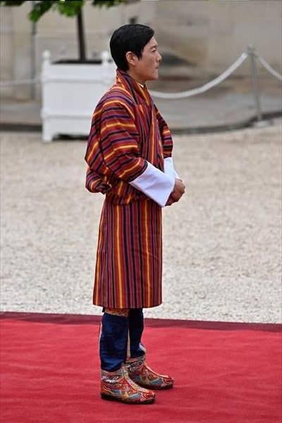 <p>Elysee Sarayı'nda düzenlenen resepsiyona Butan Prensi Jigyel Ugyen Wangchuch da katıldı.</p>
