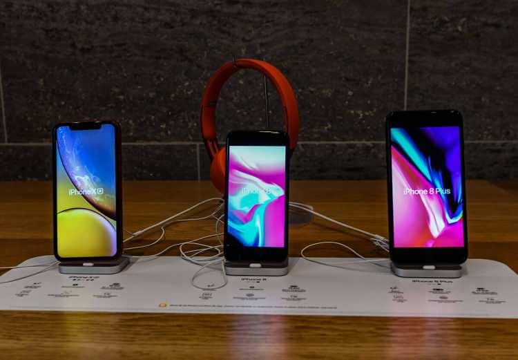<p>Yapılan açıklamalar iPhone 11 ve daha eski modellerin güncelleme almayacağını işaret ediyor.</p>