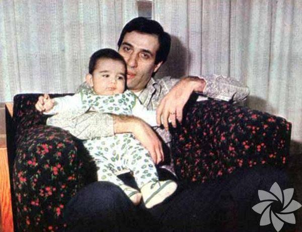 <p><strong>ALİ SUNAL</strong></p>
