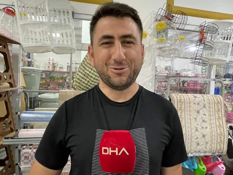 <p>Baraj inşası sürecinde Yusufeli halkı, sular altında kalan köylerinden, yeni inşa edilen yerleşim yerlerine taşındı. </p>