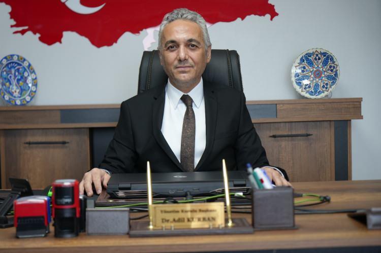 <p><strong>"HEKİMLERİMİZİ, ÖZEL İMKANLARI OLAN KONUTLARA SAHİP HALE GETİRECEK"</strong></p>

<p>HEKİMSEN Genel Başkanı Uzm. Dr. Adil Kurban, yaptığı açıklamada, "Kamuda ve üniversitede çalışan hekimlerimiz, gelecekleri için hiçbir şey planlayamıyorlar. </p>
