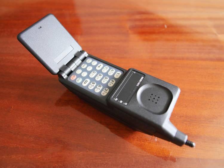 <p><span style="color:#B22222"><strong>MOTOROLA MICROTAC 9800X </strong></span></p>
