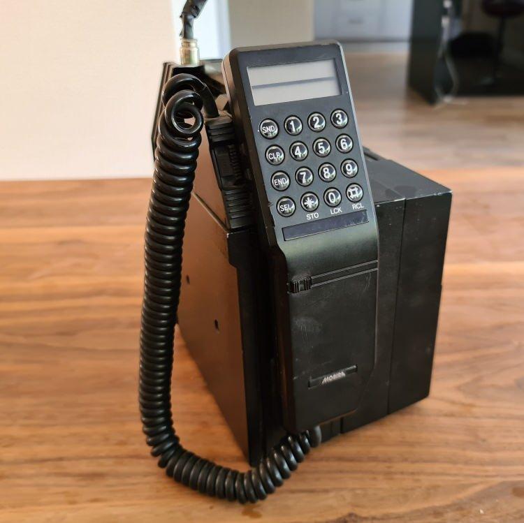 <p><span style="color:#B22222"><strong>MOBIRA (NOKIA) VT1 TALKMAN </strong></span></p>
