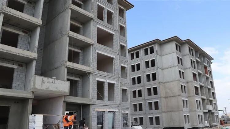 <p>2024 yılında belirlenen ödeneğin tamamı kullanılacak. Projede ihale edilen konutlar 2025 yılı ikinci yarısında tamamlanacak.<br />
</p>