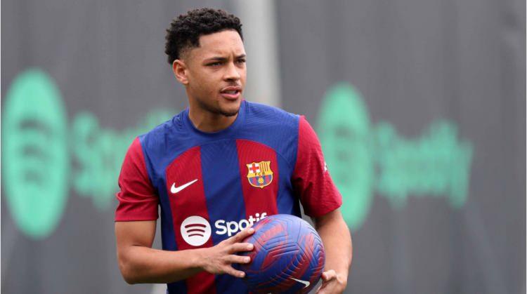 <p>6- Vitor Hugo Roque </p>

<p>FC Barcelona</p>

<p>Güncel piyasa değeri:<br />
30.00 mil. €</p>
