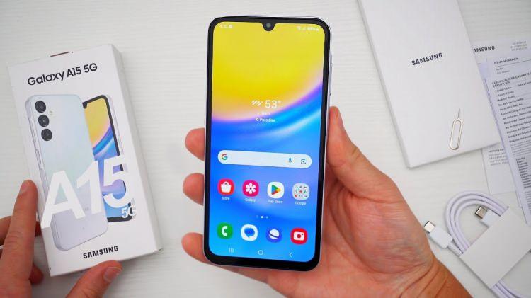 <p><span style="color:#B22222"><strong>4)  SAMSUNG GALAXY A15 5G</strong></span></p>
