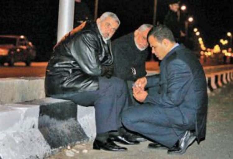 <p>İran'ın dini lideri Ali Hamaney'in temsilcisi tarafından yönetilen Kayhan gazetesi bugünkü başyazısında, İran'ın nisan ayında İsrail'e düzenlediği ve İsrail şehirlerinin dışında sadece birkaç üssü hedef alan operasyonunu hatırlattı.</p>
<p> </p>