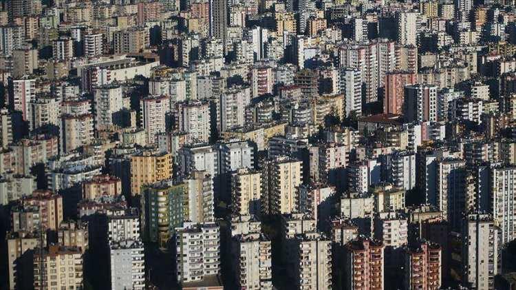 <p>Üsküdar/Yavuztürk: Yavuztürk, satılık konutlarda 4 yılda en fazla nominal artış yaşanan üçüncü bölge. Bu süre zarfında satılık konut fiyatları yüzde 1003 artan Yavuztürk Mahallesi'nde, satılık birim metrekare fiyatı 43 bin 842 TL/metrekare. Mahallede 2 yıllık satılık değer değişimi yüzde 265; yıllık satılık değer değişimi ise yüzde 56. Dört yıllık reel değer değişimi yüzde 122 olarak kaydedilen Yavuztürk’teki satılık gayrimenkul fiyatları son bir yılda reel olarak yüzde 10 düşmüş durumda.</p>
<p> </p>