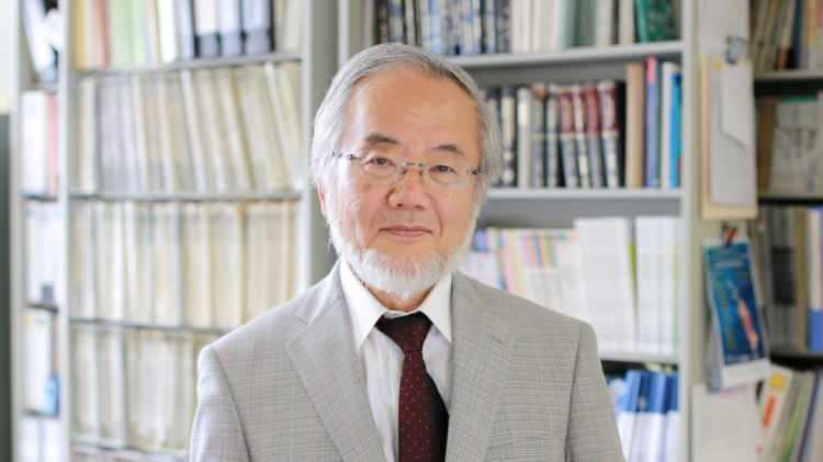 <p>Oruç tutmayla ilgili yaptığı araştırma ve açıklamalarla gündeme gelen Japon bilim insanı Yoshinori Ohsumi'den heyecanlandıran yeni bir araştırma konusu gündeme geldi. </p>
