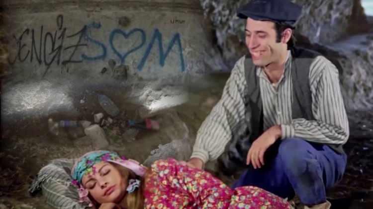 <p>Son haliyle kısa sürede sosyal medyada gündem olan Zeren için "Yıllar ona da acımamış" yorumu yapıldı.</p>
<p> </p>