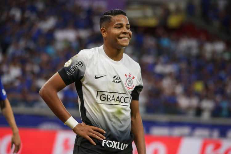 <p><strong>Brezilyalı gazeteci Meu Timao'nun haberine göre, </strong>Fenerbahçe, 19 yaşındaki yıldız futbolcuyu transfer etmek için Corinthians'a resmi bir teklifte bulundu.</p>