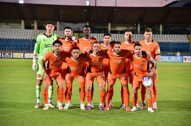 <p>Konferans Ligi'ndeki temsilcimiz Başakşehir de 2. eleme turunda ilk maçta 6 gol attığı La Fiorita'yı rövanşta 4-0 mağlup etti ve toplamda 10 golle bir üst tura çıktı.</p>