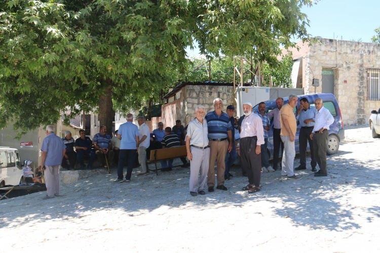 <p><span style="color:#B22222"><strong>“Şenköy Mahallesi'ndeki deprem öncesi nüfus 800 iken deprem sonrasında 8 bine ulaştı”</strong></span></p>

<p> </p>
