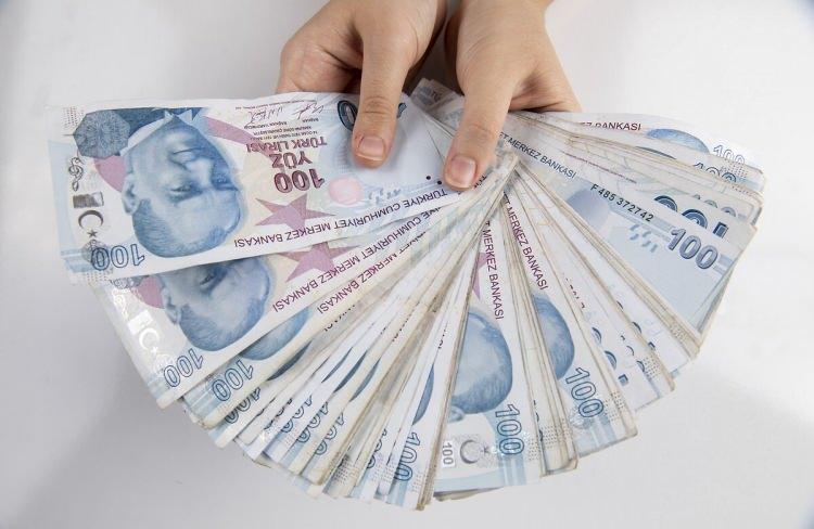 <p><a href="https://www.milliyet.com.tr/haberleri/merkez-bankasi" target="_blank">Merkez Bankası</a>’nın <a href="https://www.milliyet.com.tr/haberleri/enflasyon" target="_blank">enflasyon</a> raporu sonrası iki dev banka <a href="https://www.milliyet.com.tr/haberleri/turkiye" target="_blank">Türkiye</a>’ye ilişkin analizde bulundu. </p>
