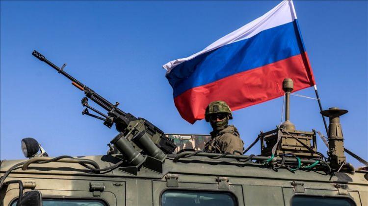 <p>Rus ordusunun Ukrayna'daki cephe hattında ilerlemeye devam ettiği kaydedilen açıklamada, "Merkez Askeri Grubuna bağlı birlikler, aktif eylemler sonucunda Donetsk Halk Cumhuriyeti'nin Novoselovka Pervaya yerleşim birimini kurtardı." ifadesine yer verildi.</p>
