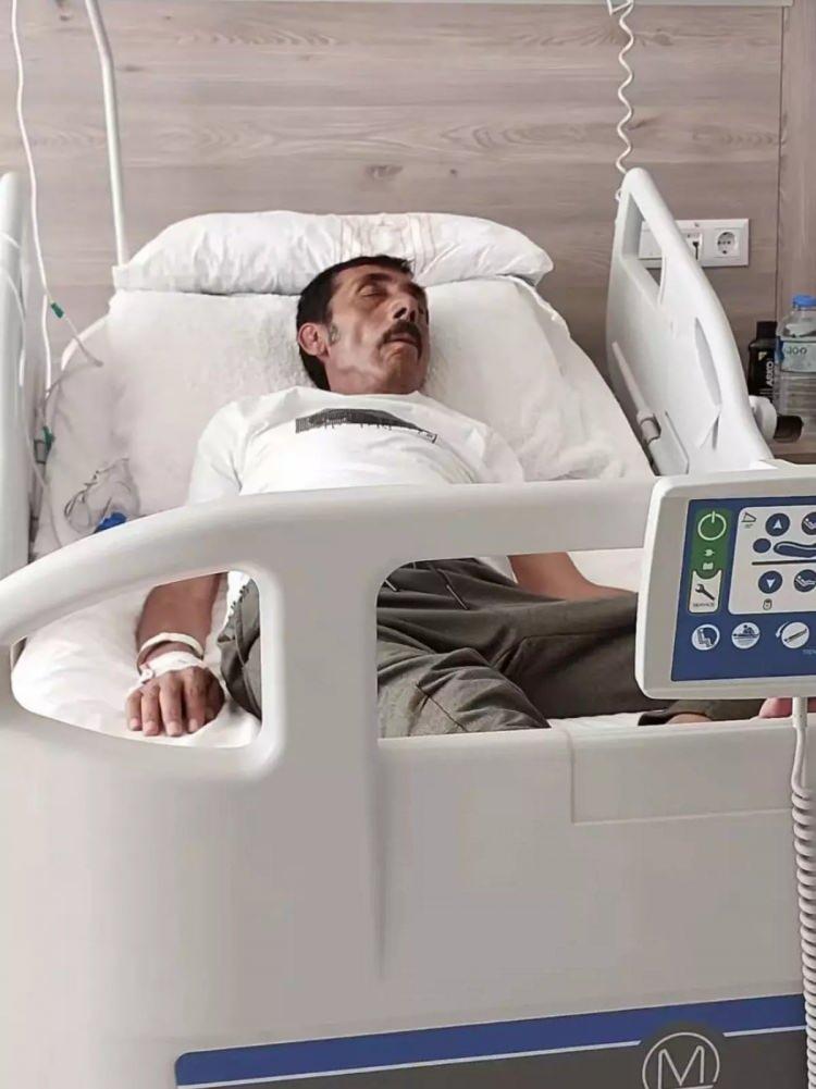 <p>Ankaralı Turgut, 2017 yılında KOAH rahatsızlığı nedeniyle hastaneye kaldırılmıştı.</p>
