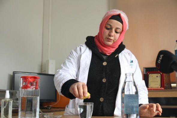 <p>İç mimarlık bölümünü başarıyla bitirdi ve mimarlık mesleğine başladı. </p>