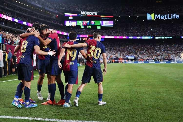 <p>9- Barcelona / LaLiga</p>