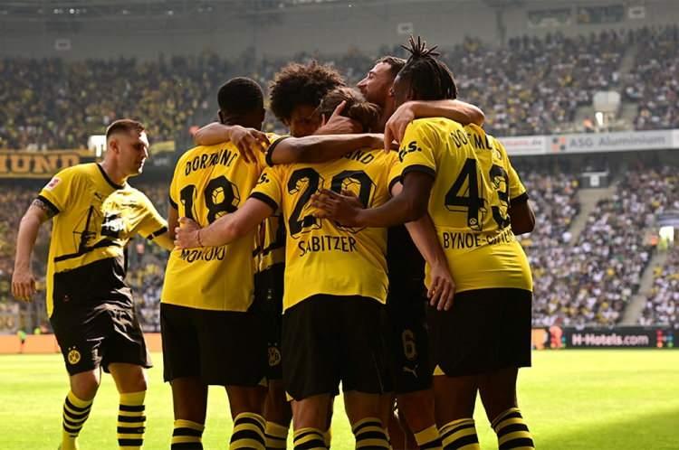 <p>5- Borussia Dortmund / Bundesliga</p>