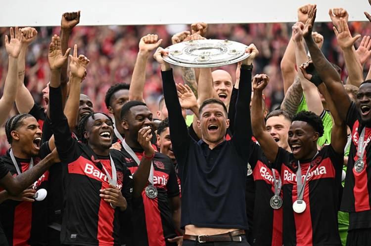 <p>3- Bayer Leverkusen / Bundesliga</p>