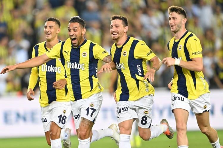 <p>Listede ilk 25'te kendine yer bulan tek Türk takımı Fenerbahçe oldu.</p>
