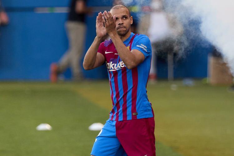 <p>Aynı zamanda Fransız Guyanası asıllı olduğu bilinen Braithwaite, futbol oynadığı Barcelona kentinde de oldukça popüler restoran zincirine sahip.</p>