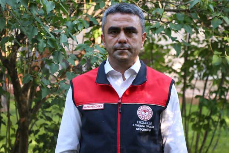 <p><span style="color:#B22222"><strong>"RAKIM YÜKSEK VE ÇİÇEK FLORASI FAZLA OLDUĞU İÇİN BALIN KALİTESİ ÇOK İYİ"</strong></span></p>

<p> </p>
