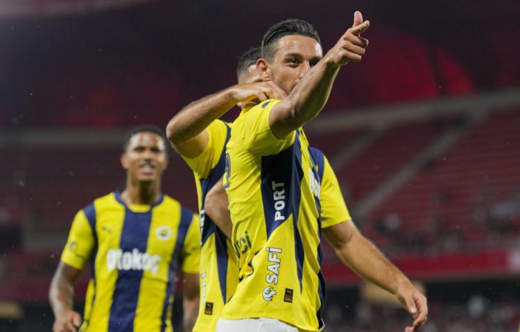 <p>Fenerbahçe'nin tek sayısını 80. dakikada maça ikinci yarıda giren İrfan Can Kahveci kaydetti.</p>
