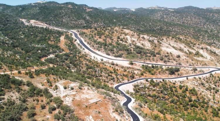 <p>Beton yollar 20 santimetre, asfalt yollar da 63 santimetre olarak planlandı.</p>
<p> </p>