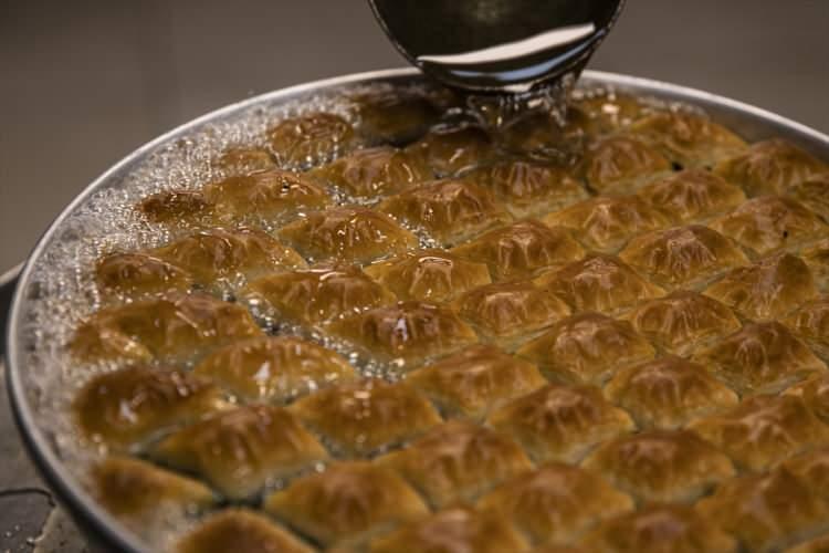 <p>"BAKLAVA, OSMANLI DÖNEMİNDE KAYSERİ İLE ANILIYORDU"</p>

<p> </p>
