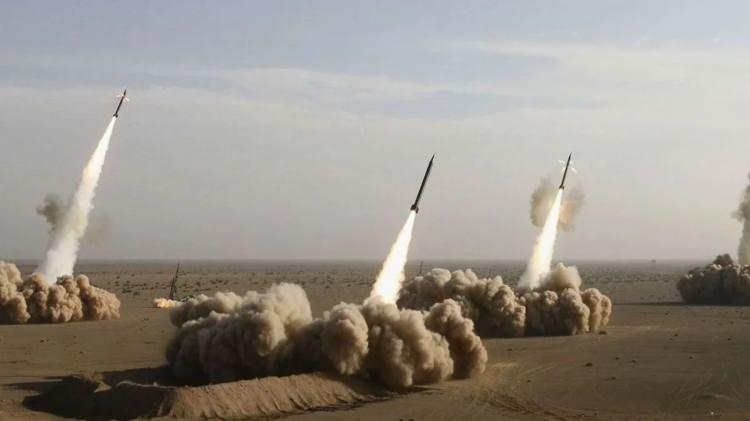 <p>Bir psikoloğun haberde yer alan ifadesine g&ouml;re, psikolojik danışmanlık hizmetine olan talepte "&ccedil;ılgınca" bir artış yaşandı ve psikologlar uzun saatler &ccedil;alışmak zorunda kaldı.</p>

<p>&nbsp;</p>
