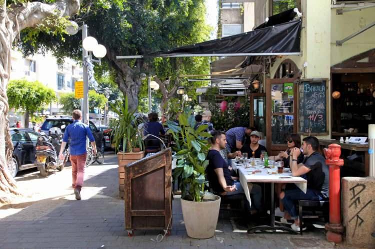 <p>Tel Aviv y&ouml;netimi, Beyrut'a d&uuml;zenlenen hava saldırısında Hizbullah'ın &uuml;st d&uuml;zey komutanı Ş&uuml;k&uuml;r'&uuml;n &ouml;ld&uuml;r&uuml;lmesi ve Tahran'da Hamas lideri Haniye'nin suikasta uğramasının ardından L&uuml;bnan Hizbullahı ve İran'dan "g&uuml;&ccedil;l&uuml; bir karşılık beklediğini" a&ccedil;ıklamıştı.</p>

<p>&nbsp;</p>
